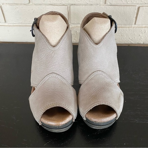 Womens Dansko Leather Distressed Stone Gray Vanda platform wedge Heel Sandal 36 - Picture 3 of 5